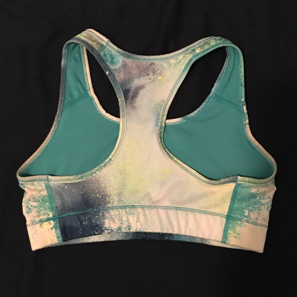 Nike Dri-Fit sports bra - Picture 2 of 2